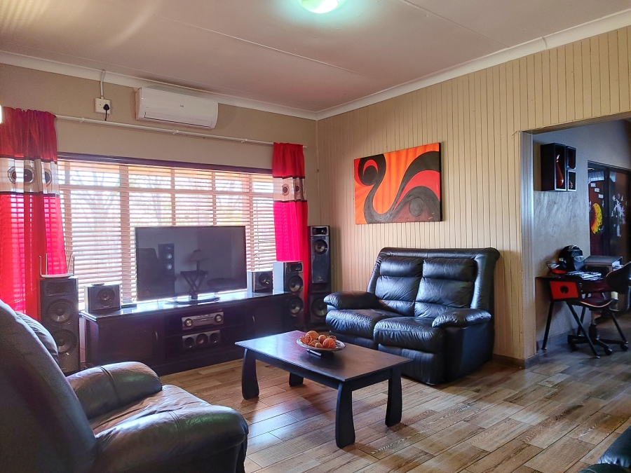 3 Bedroom Property for Sale in Meiringspark North West